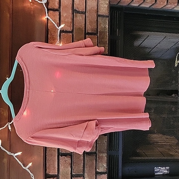 Women's Terra & Sky shirt. Color pink. Size 1X 16/18 . - Picture 5 of 6